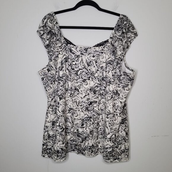 Lane Bryant black and white Floral lace overlay cap sleeve Blouse size 22 24 - Picture 6 of 8